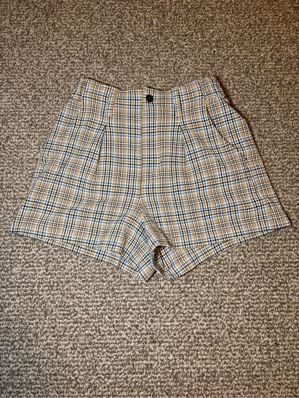 Madewell High-Waist Plaid Shorts in Tan and Cream